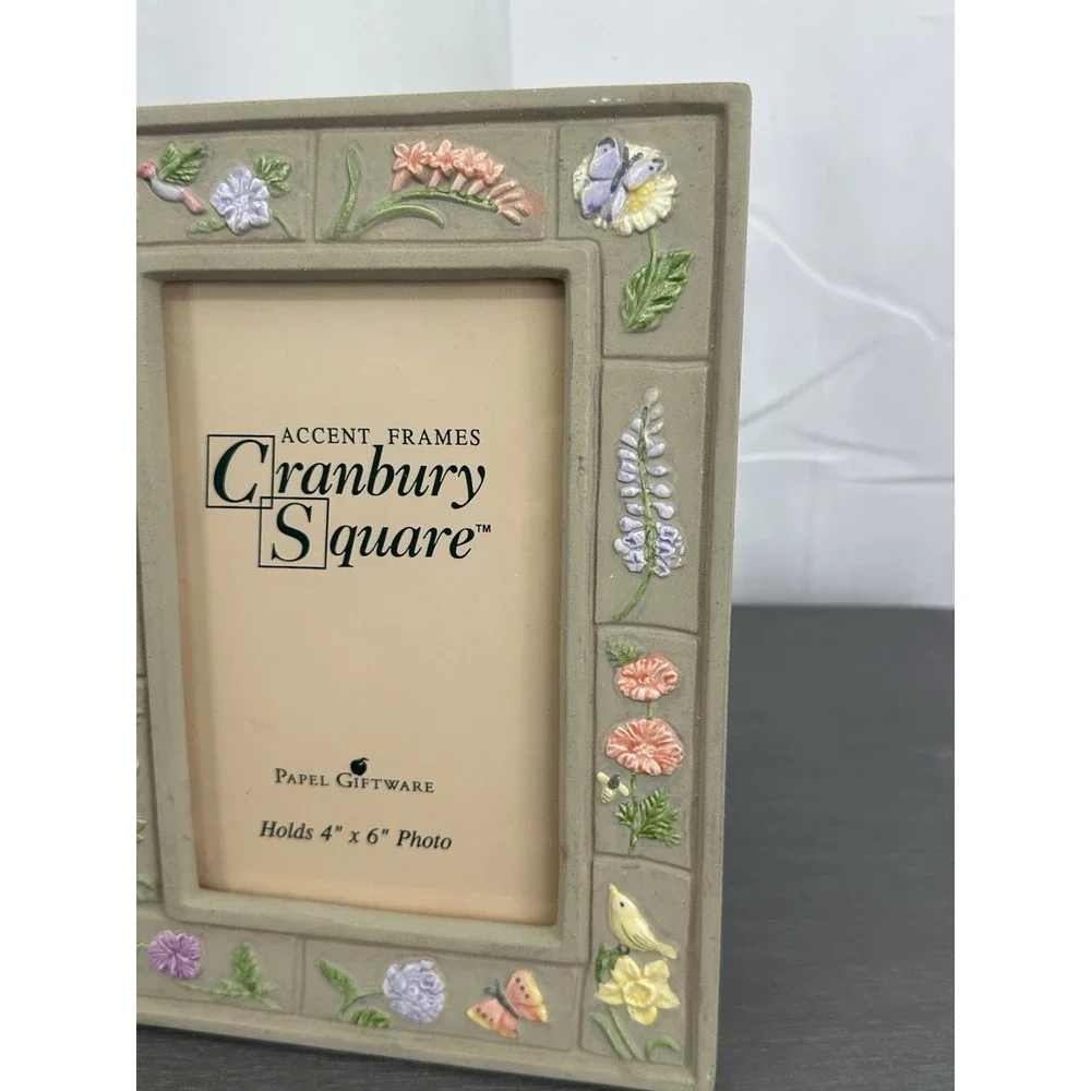 Papel Cranbury‎ Square 4X6 Frame Floral Birds Hummingbird Colorful